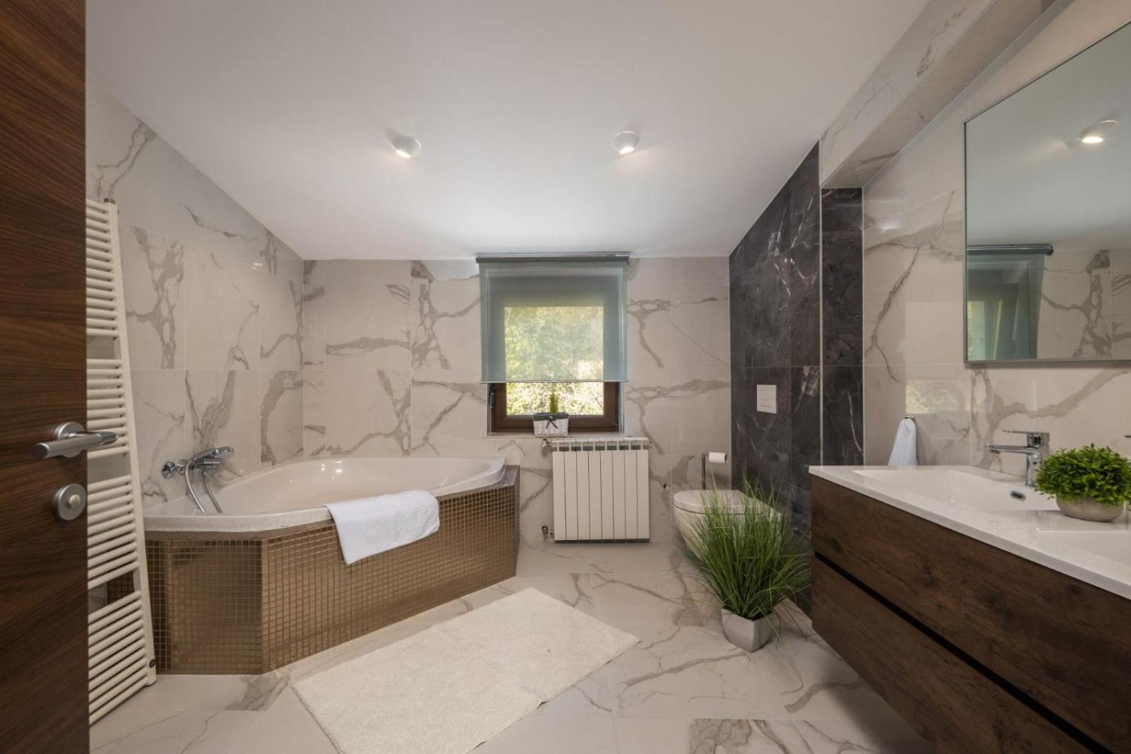 Villa Adriatic, Apartment Enio With Swimming Pool, Panoramic Sew View, Free Parking Ičići Екстериор снимка